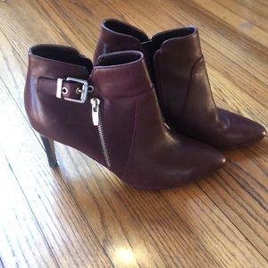 Marc Fisher booties burgundy